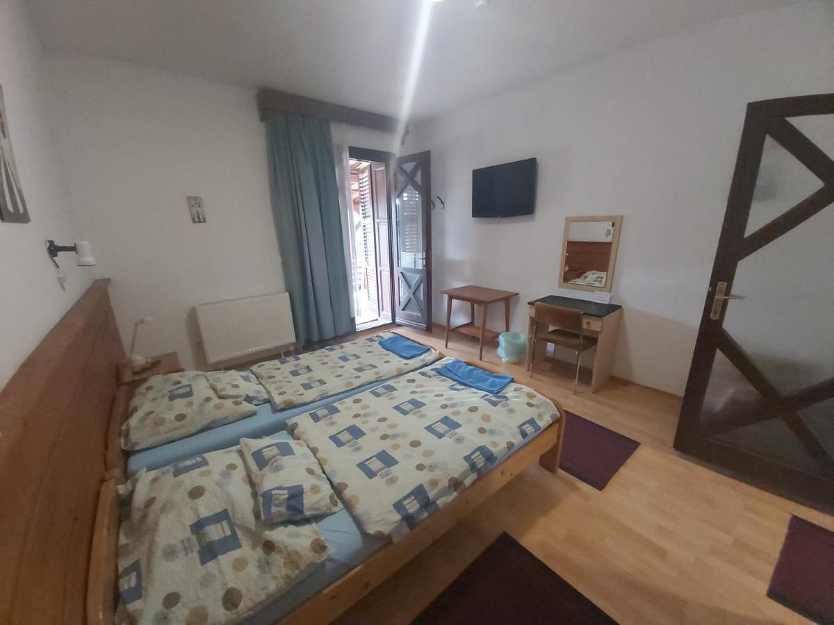 Valcsics Villa Panzio Pětikostelí Exteriér fotografie